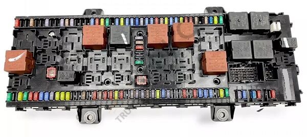 7423762551 -22619991/7422821376/742193524/7422619991 FUSE SİGORTA PANALI Renault TRUCKS T-SERIE